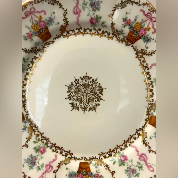 C A Altrohla Austria Salad Plate. Basket Of Rosesand Gold Accent. Handpainted - Picture 6 of 6